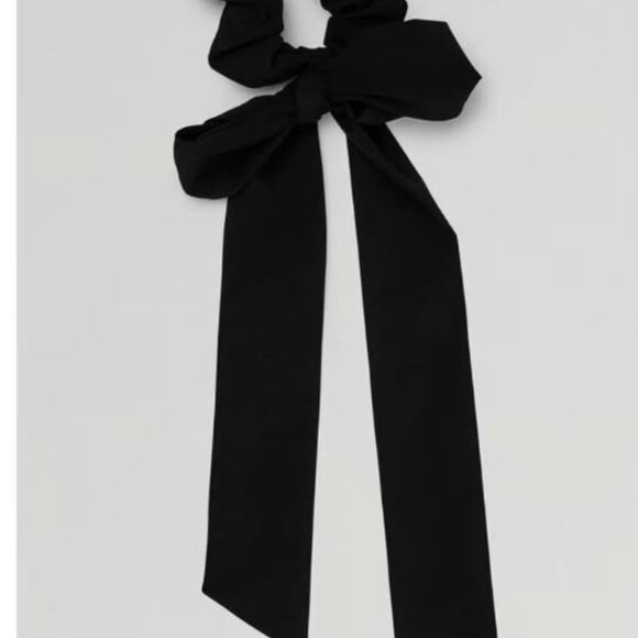 New Alo Yoga Love Knots Tie Scrunchie - Picture 2 of 3